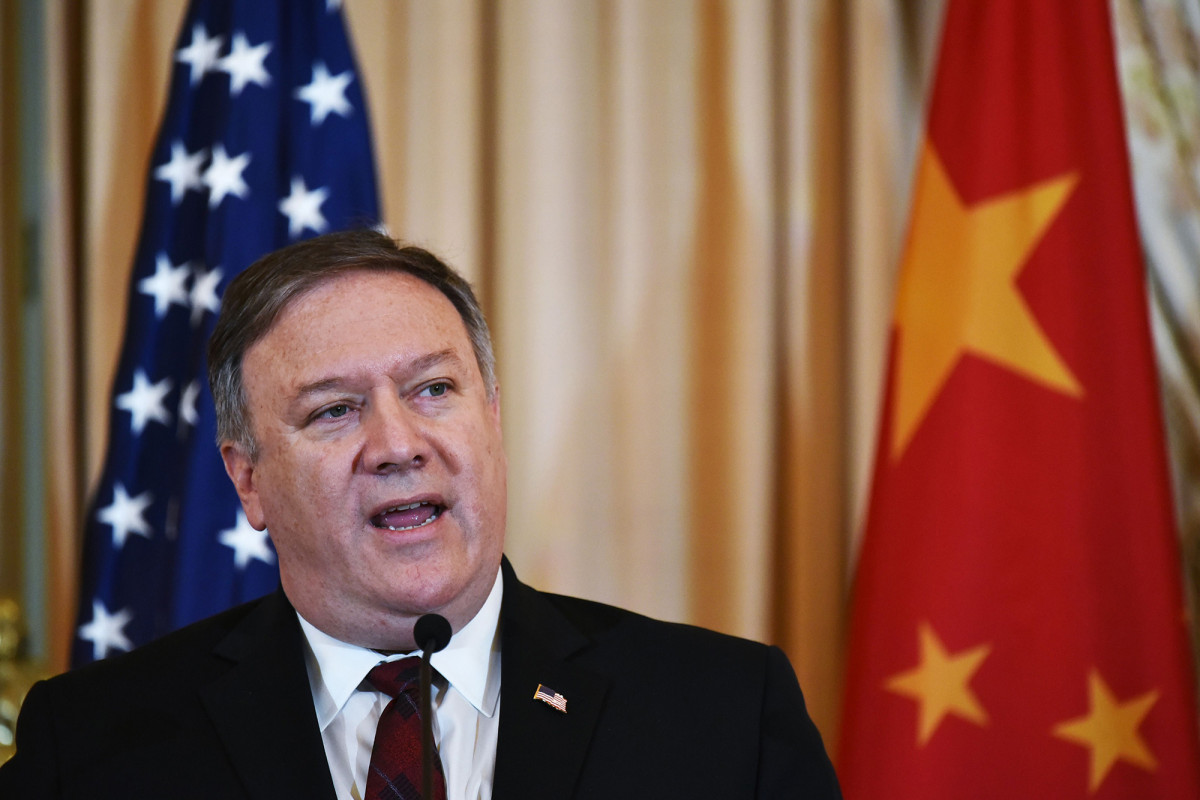 Estados Unidos rechaza el reclamo de China sobre el Mar del Sur de China, tensando la tensión