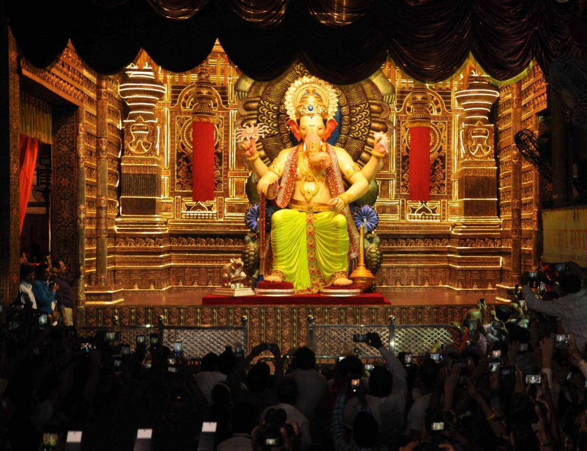 Ganesh Chaturthi: Best wishes, quotes, greetings to share with your well-wishers on WhatsApp, Facebook